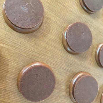 巧克力酥皮泡芙，甜品愛好者、奶油愛好者的最愛